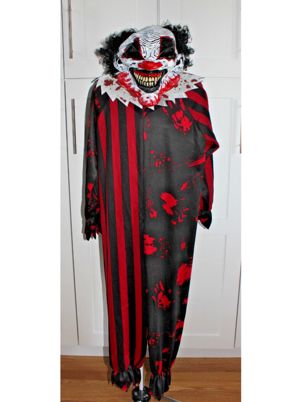 Spirit Halloween Kids Killer Clown Costume Large 10-12 Jumpsuit Mask Blood Colla